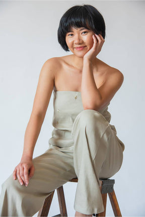 comfortable stretch-fit linen trousers high waist