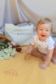 Double cotton gauge baby products. Handmade Baby quilts and blankets. Companies that manufacture locally in Los Angeles. Hand crafted baby products.